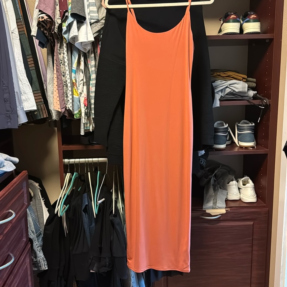 Forever 21 salmon / coral body con midi dress. Never worn. Medium. So soft.